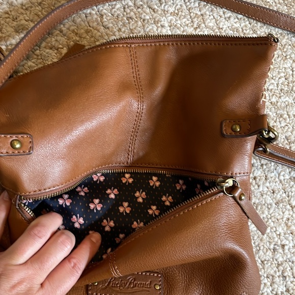 Lucky Brand cross-body - Picture 5 of 10